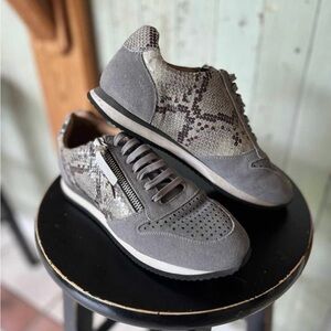 Men's Gray Suede & Snake-Embossed Casual Sneaker
